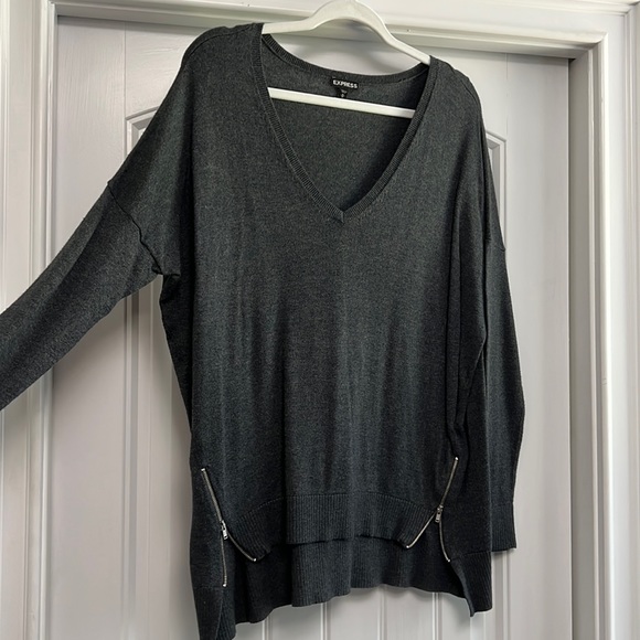 Express sweater - Picture 1 of 3
